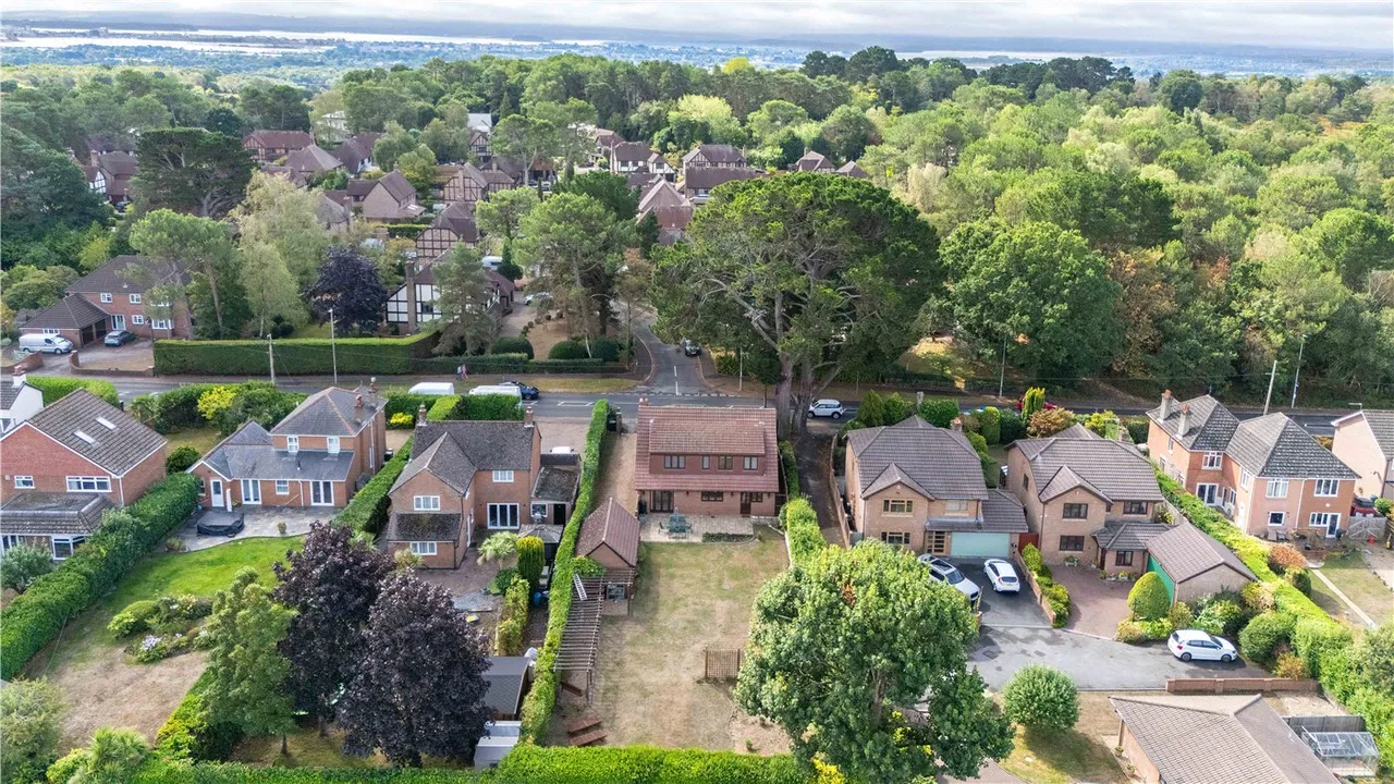 Springdale Road, Corfe Mullen, Wimborne, Dorset, BH21, photo 12