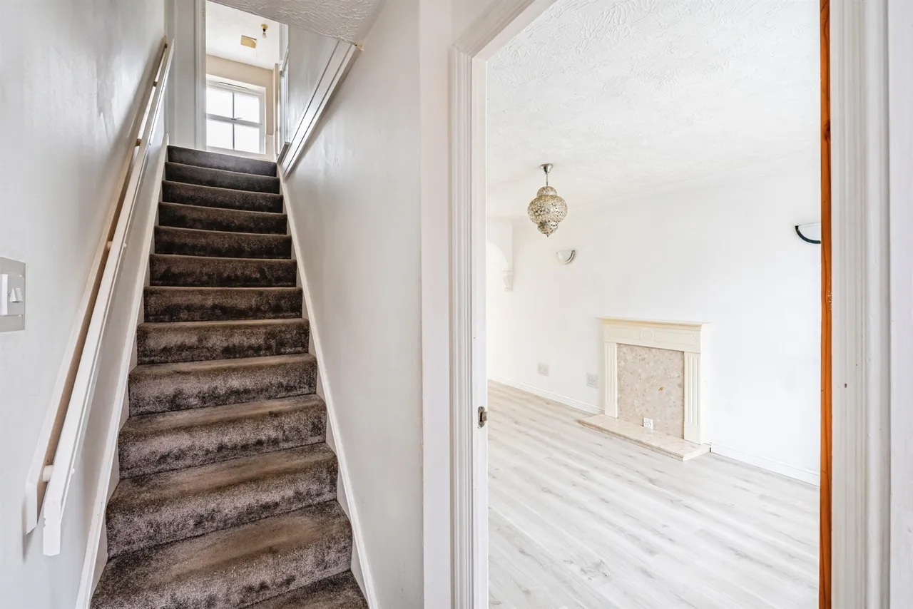 Beechfield Close, Stone Cross, BN24, photo 9