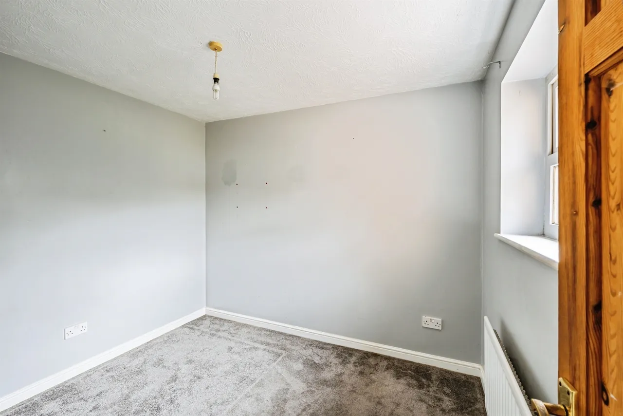 Beechfield Close, Stone Cross, BN24, photo 10