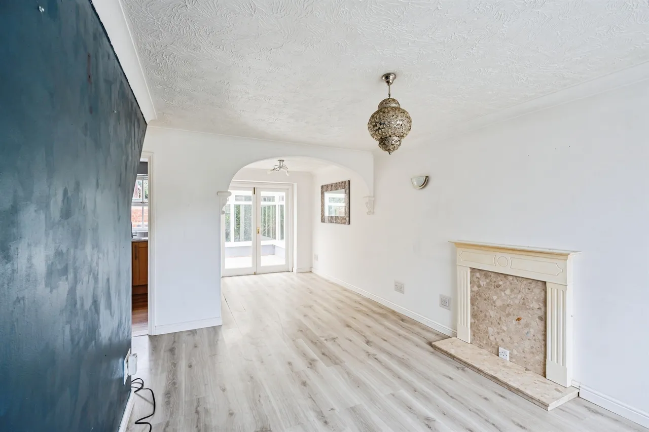 Beechfield Close, Stone Cross, BN24, photo 2