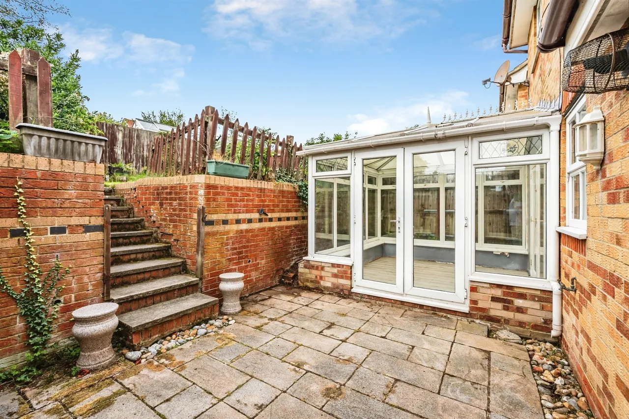 Beechfield Close, Stone Cross, BN24, photo 18