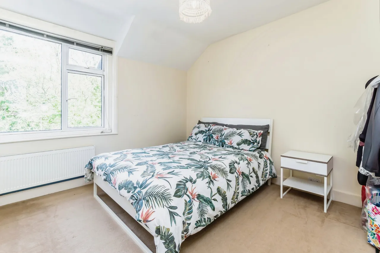 Croydon Road, Caterham, Surrey, CR3, photo 7