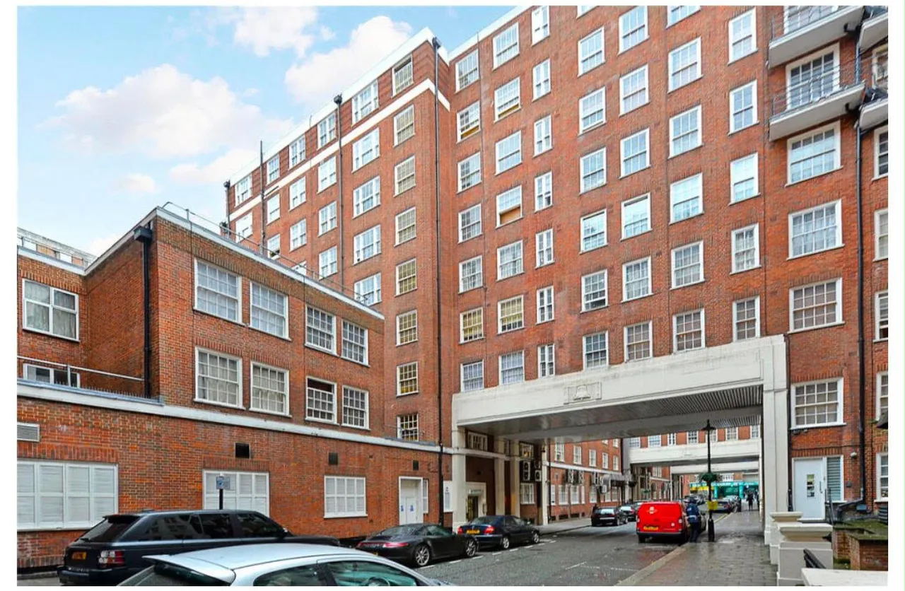 Edgware Road, London, W2, photo 6