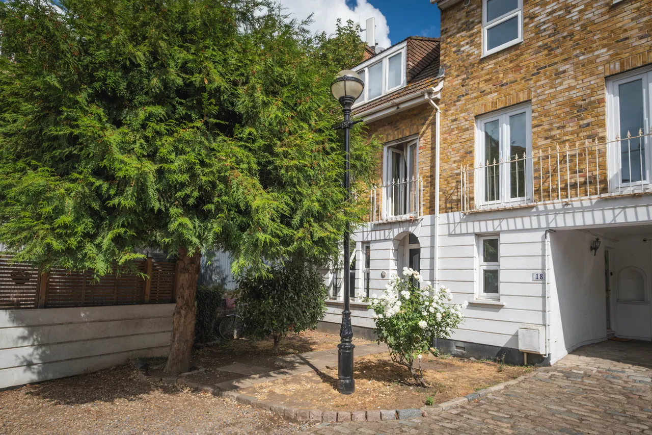 3 bed house for sale — Robinscroft Mews, London, SE10