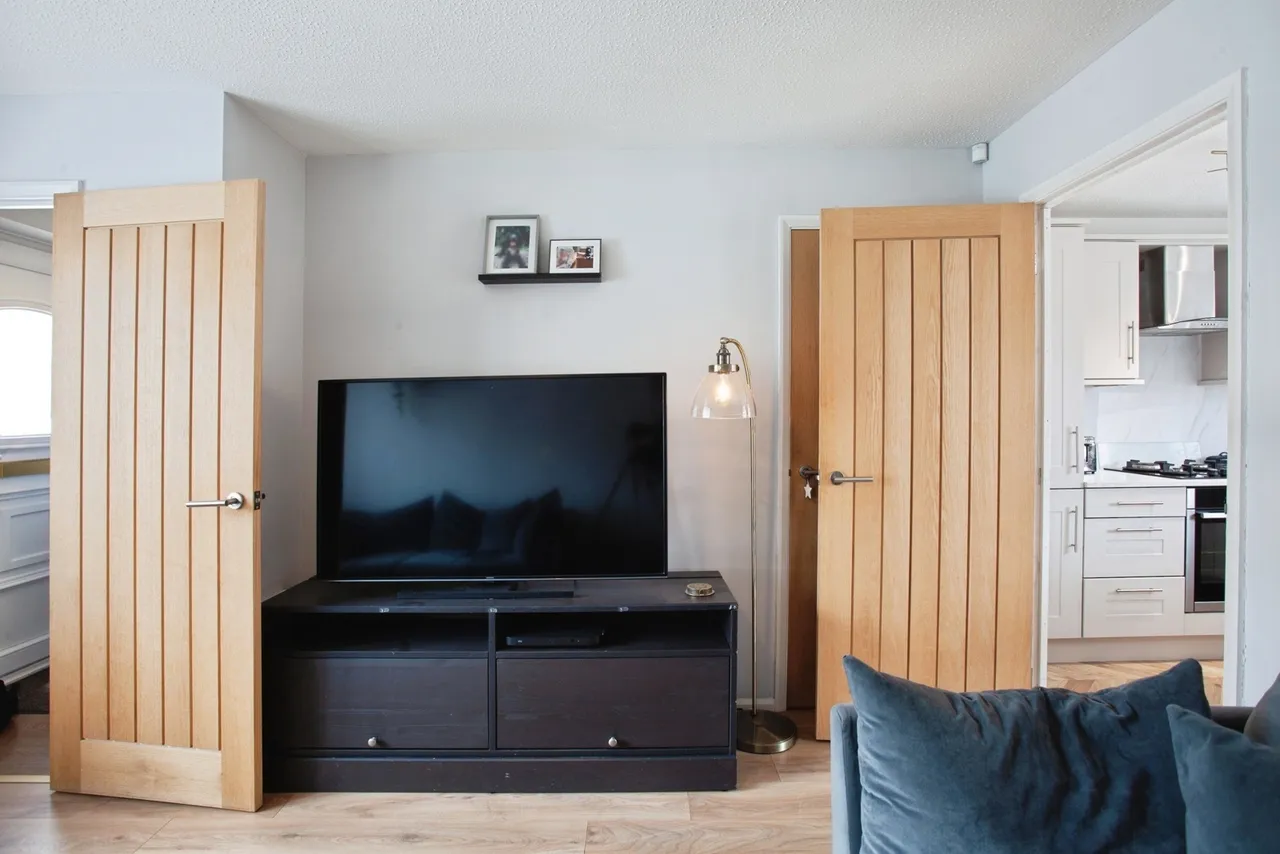 Crestwood Court, SHEFFIELD, South Yorkshire, S5, photo 4