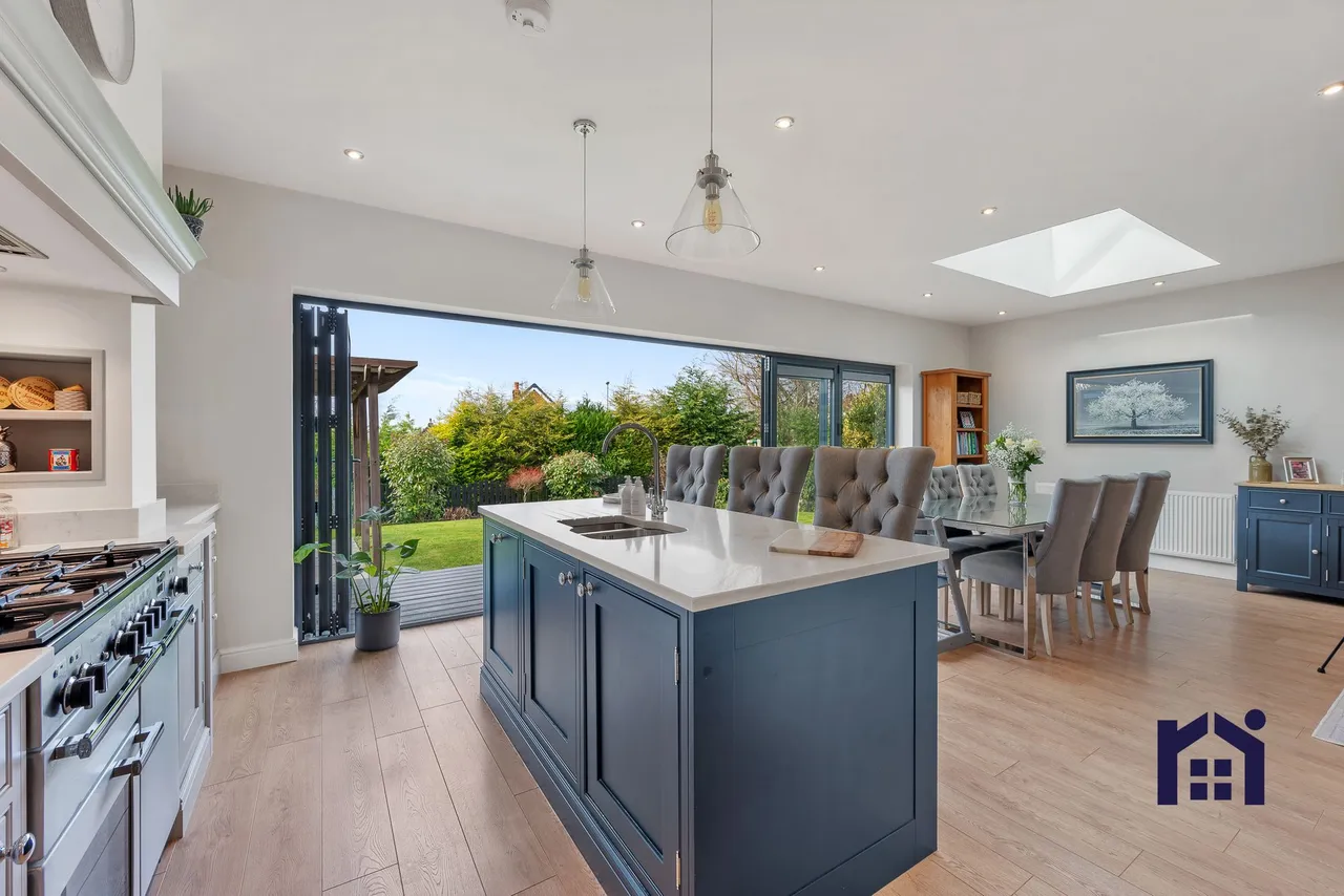 Meadowbank Woodhart Lane, Eccleston, Chorley, PR7 5TB, photo 2