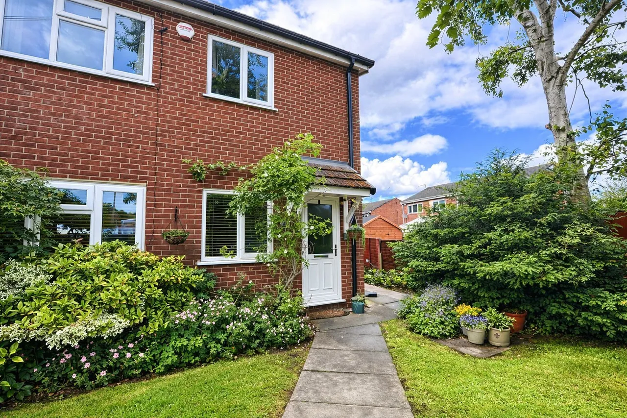 Buxton Road, Hazel Grove, Stockport, SK7, photo 10