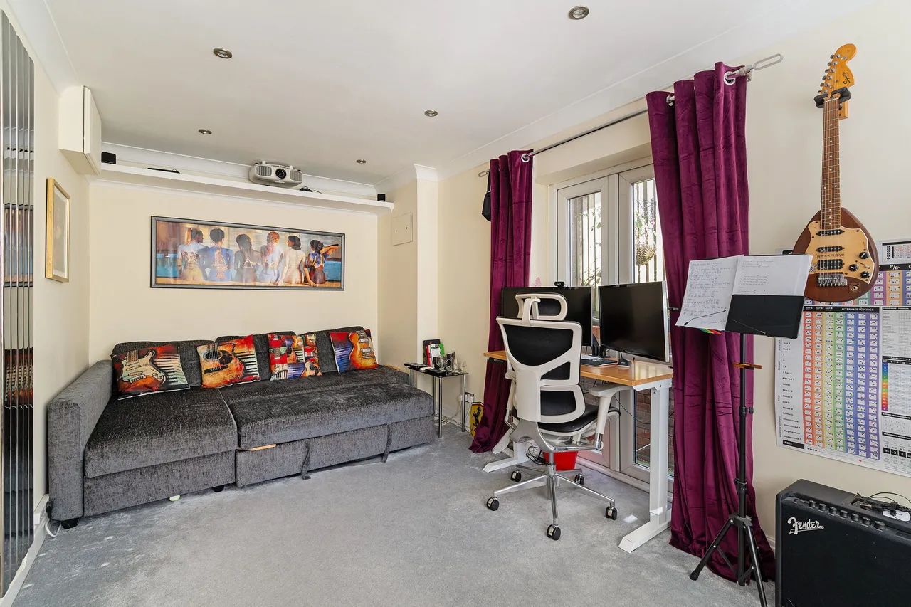 Foxhill Close, High Wycombe, HP13, photo 12