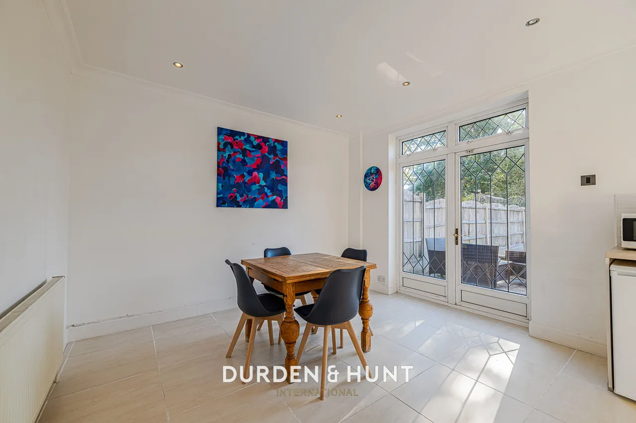 Chudleigh Crescent, Seven Kings, IG3, photo 5