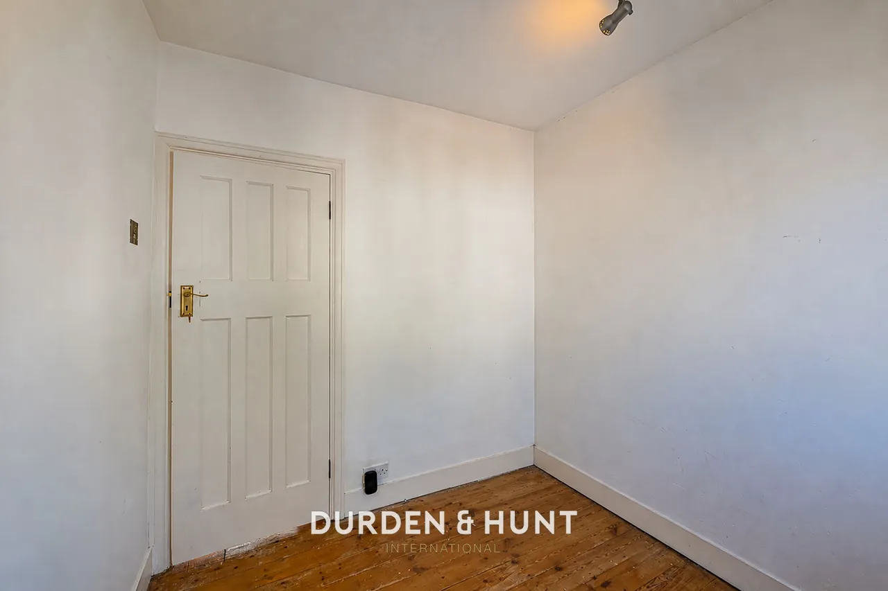 Chudleigh Crescent, Seven Kings, IG3, photo 18