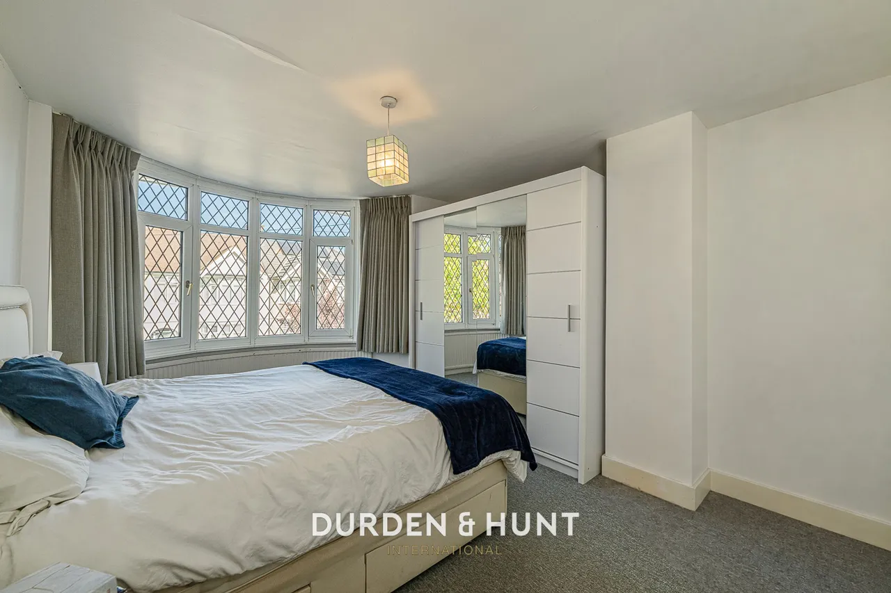 Chudleigh Crescent, Seven Kings, IG3, photo 11