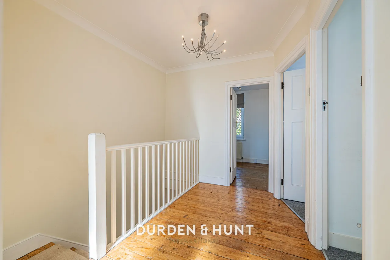 Chudleigh Crescent, Seven Kings, IG3, photo 9