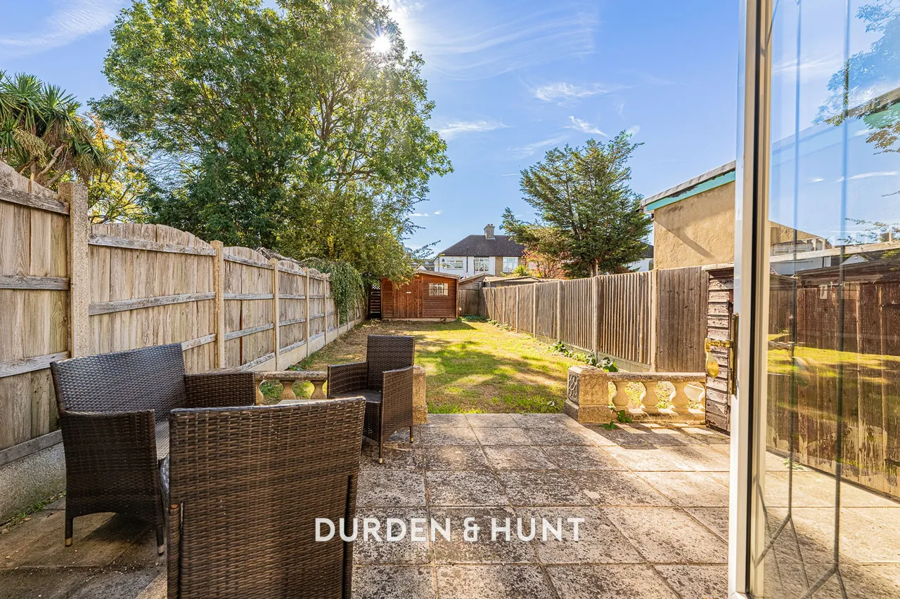 Chudleigh Crescent, Seven Kings, IG3, photo 19