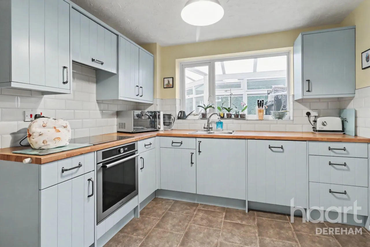 Primrose Close, Dereham, NR19, photo 3