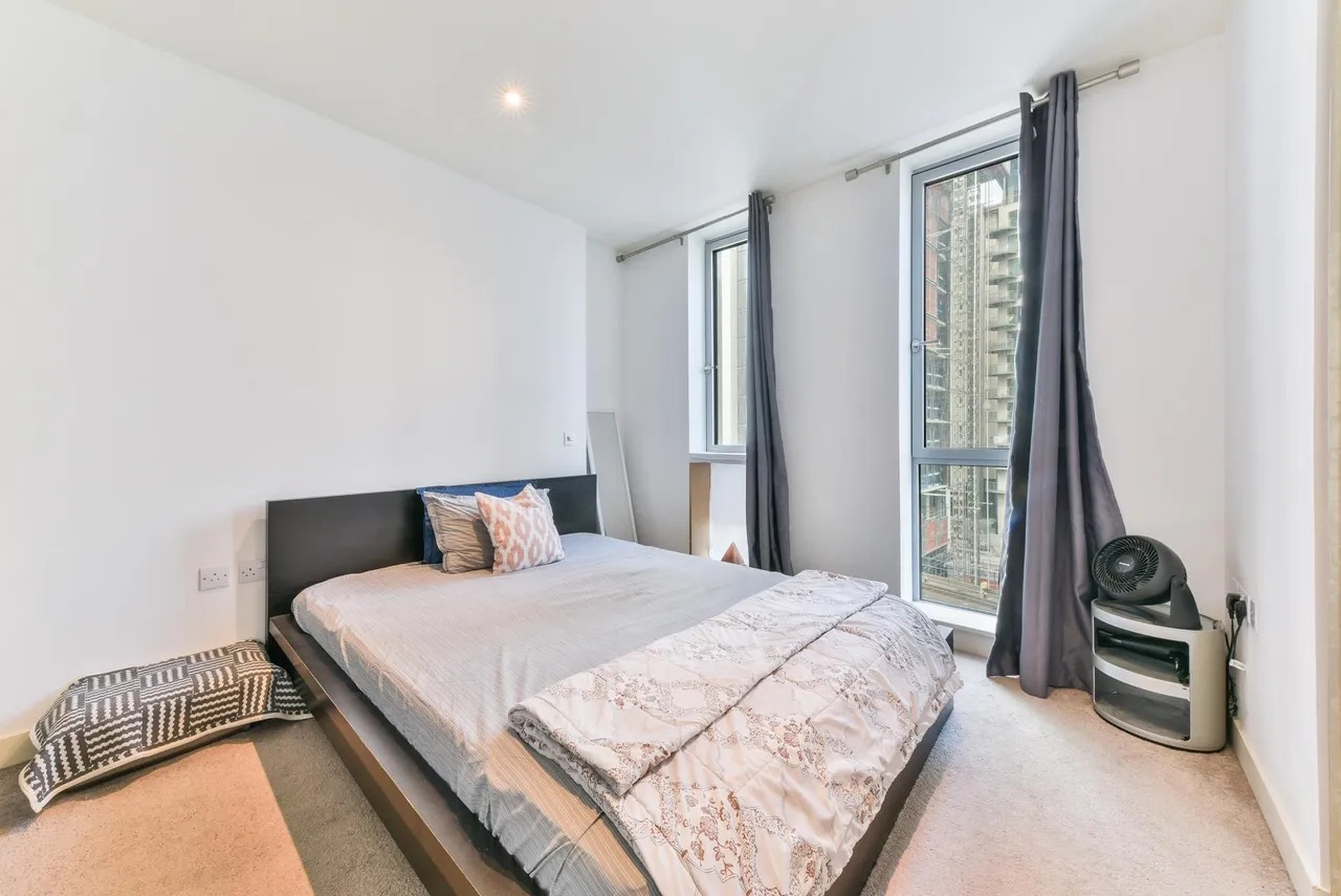 Pan Peninsula, West Tower, E14, photo 3