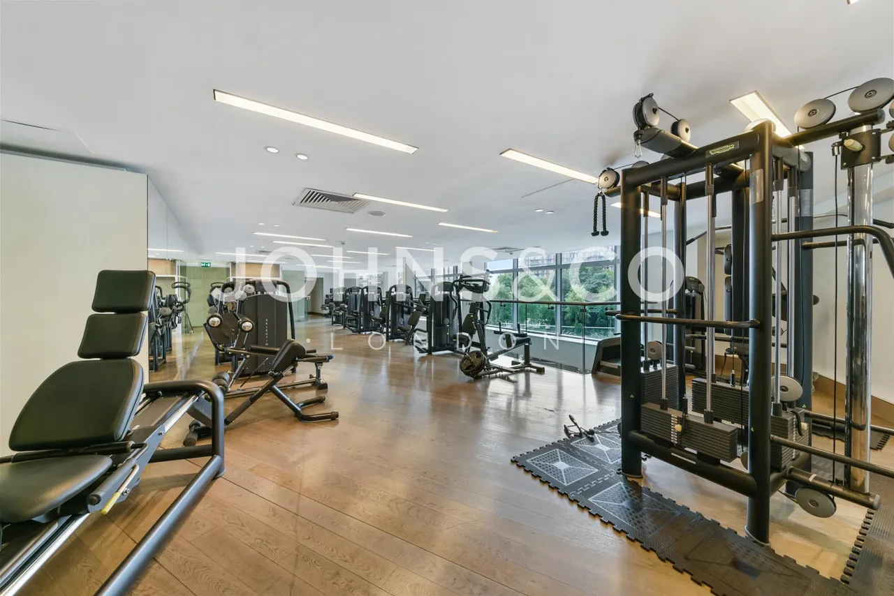 Pan Peninsula, West Tower, E14, photo 13