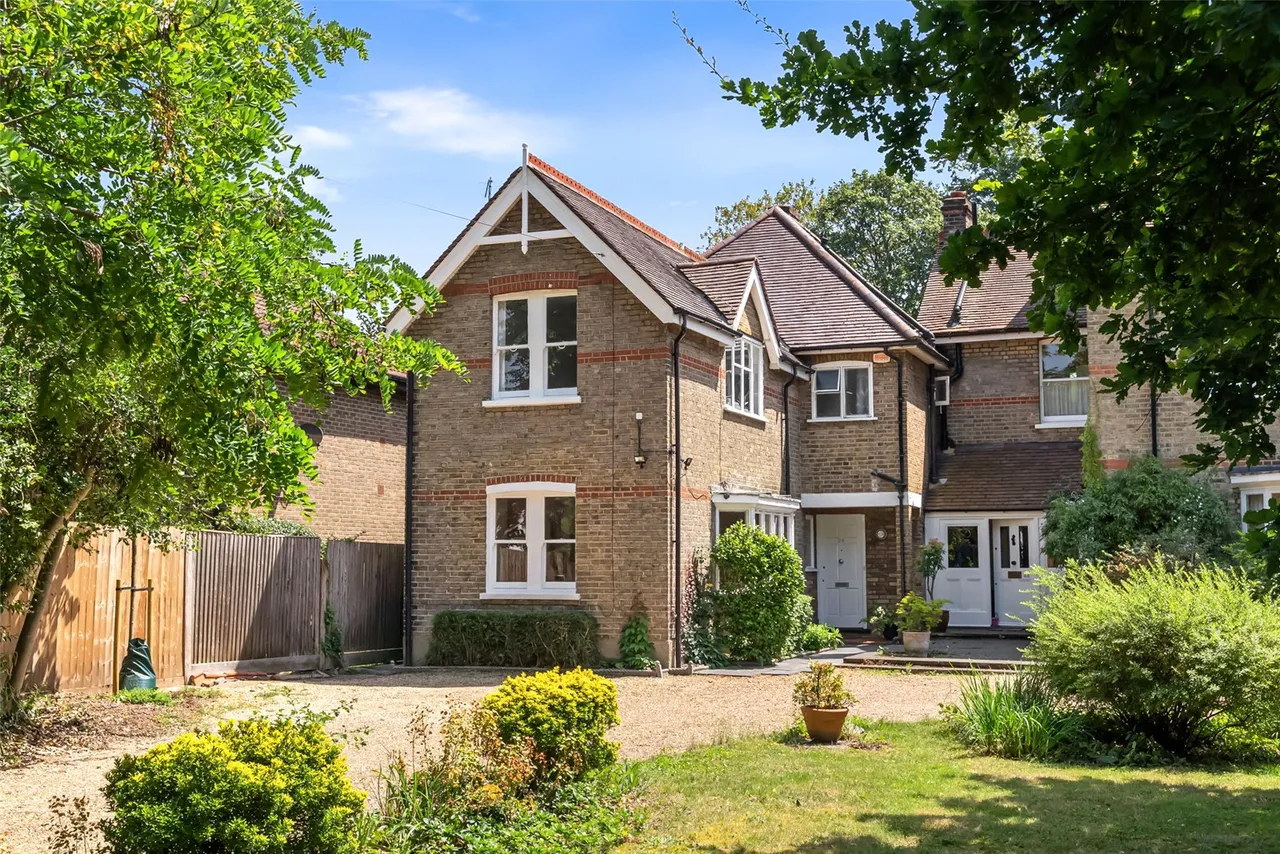 4 bed house for sale — Teddington Park, Teddington, TW11 8DA