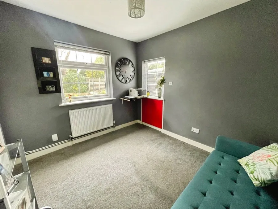 House Under Offer with 4 bedrooms in Old Harlow, CM17, photo 18