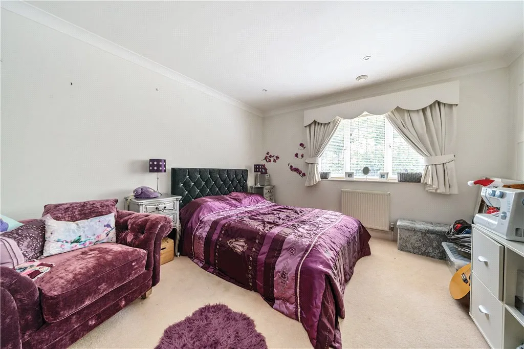 Wood End Close, Farnham Common, SL2, photo 15