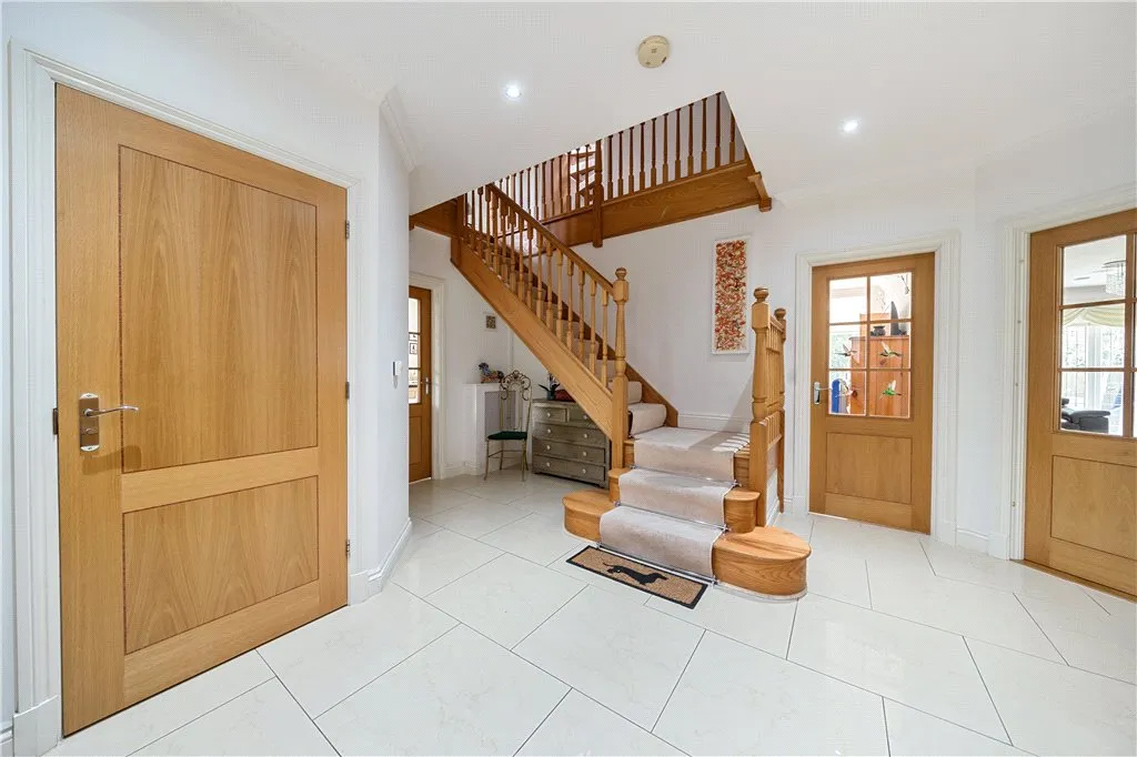 Wood End Close, Farnham Common, SL2, photo 5