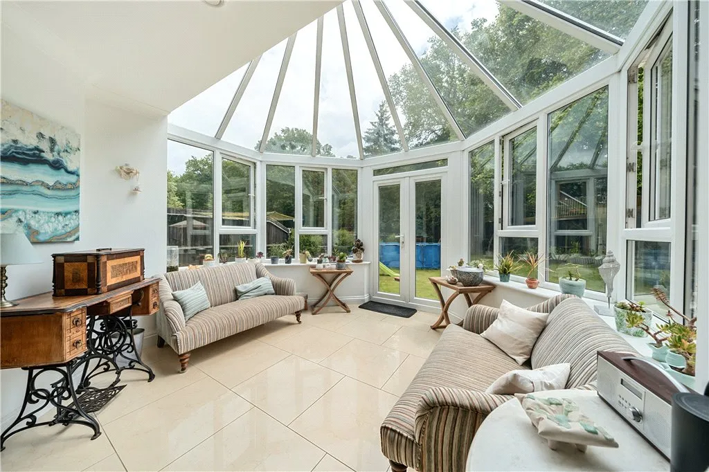Wood End Close, Farnham Common, SL2, photo 8
