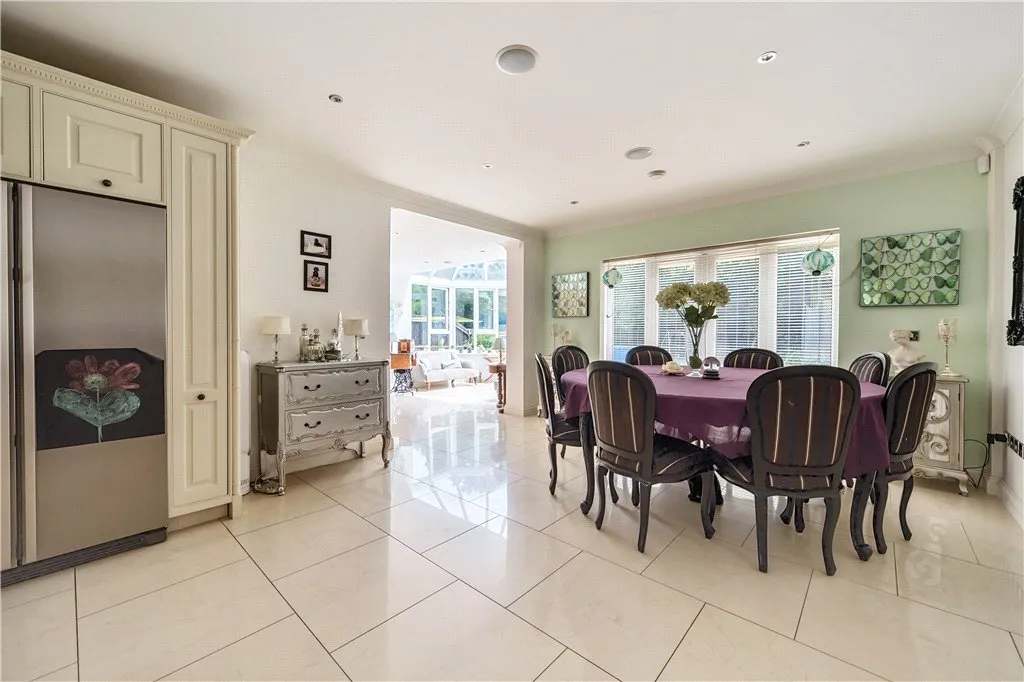 Wood End Close, Farnham Common, SL2, photo 7