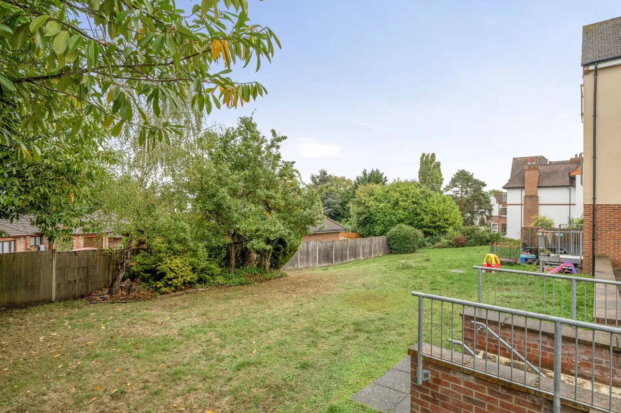 Castle Gate, High View, WD3, photo 19