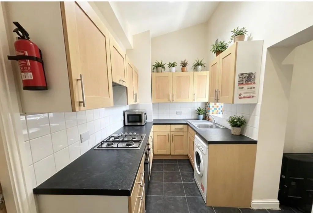 Kippax Street, Manchester, M14, photo 6