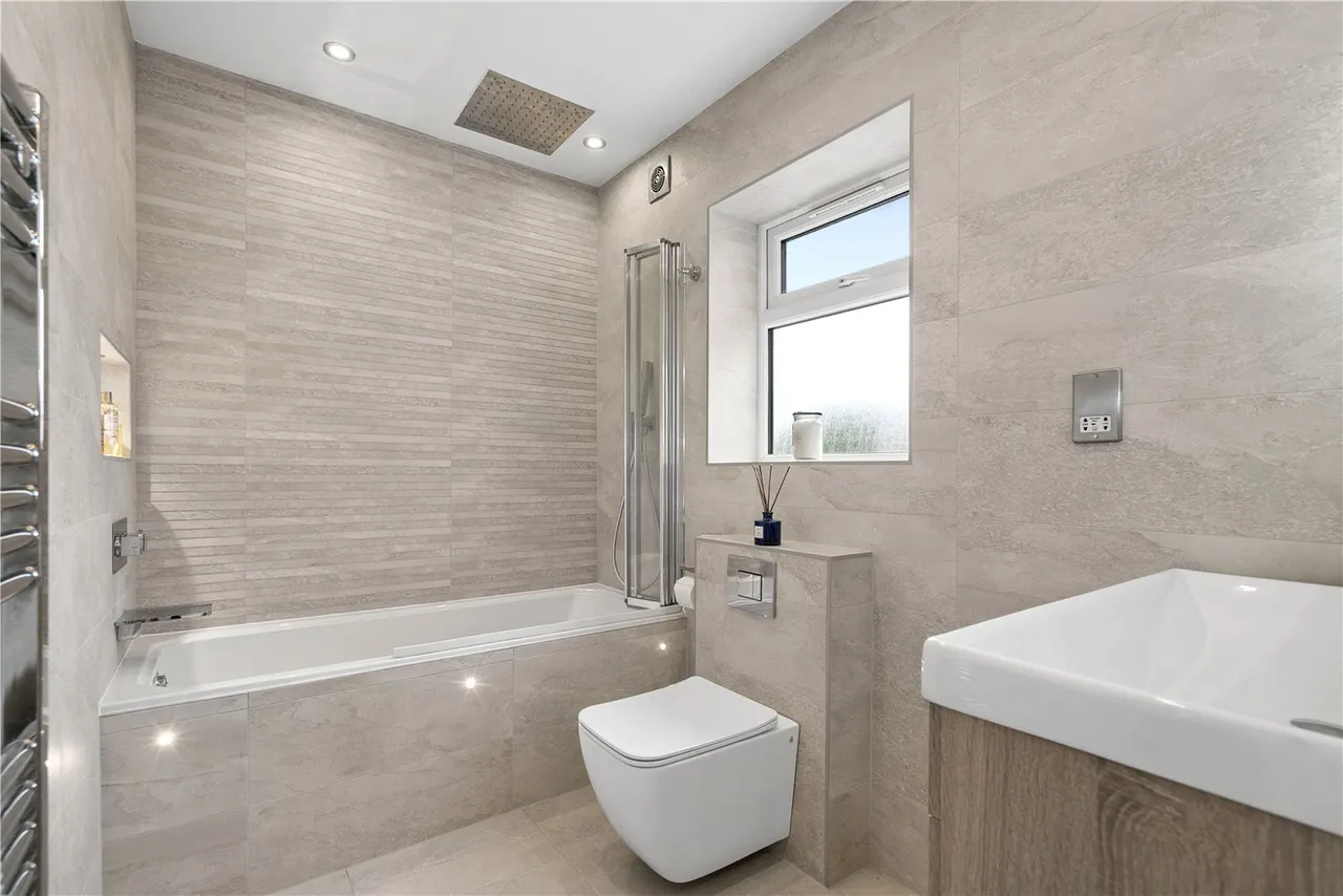 Carrington Road, Richmond, TW10, photo 11