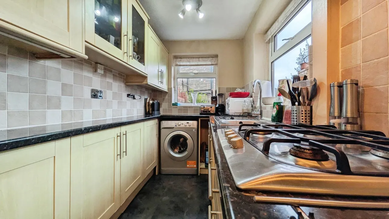 West Street, Lees, OL4, photo 9