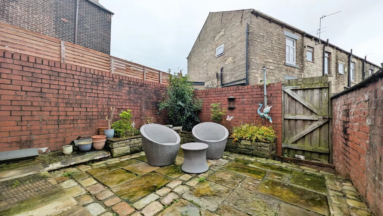 West Street, Lees, OL4, photo 23