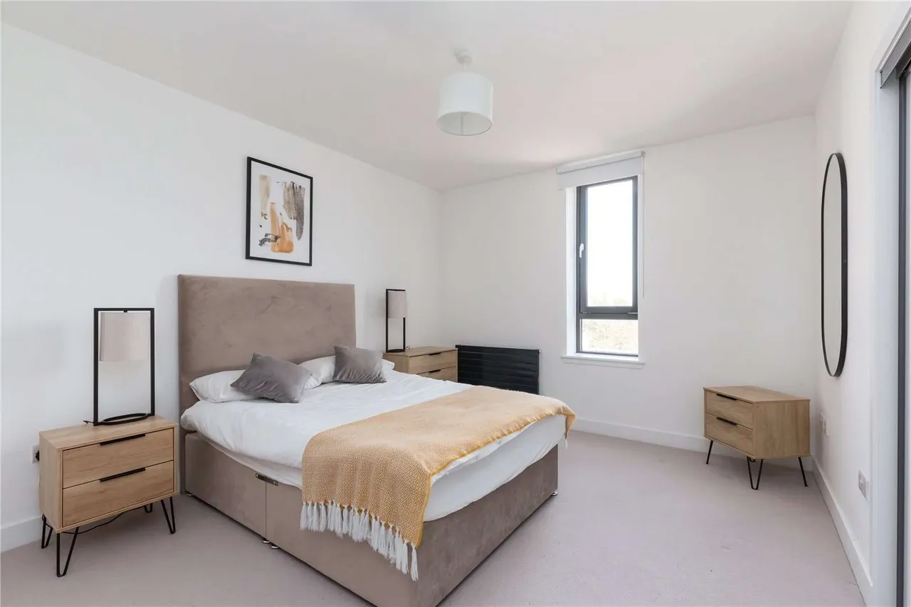 Shoemakers Square, Holyrood, Edinburgh, EH8 8FW, photo 5