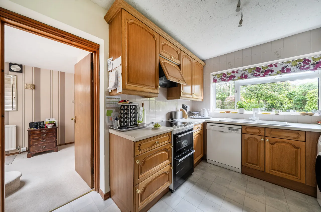 West End Road, Mortimer Common, Reading, Berkshire, RG7 3TH, photo 4