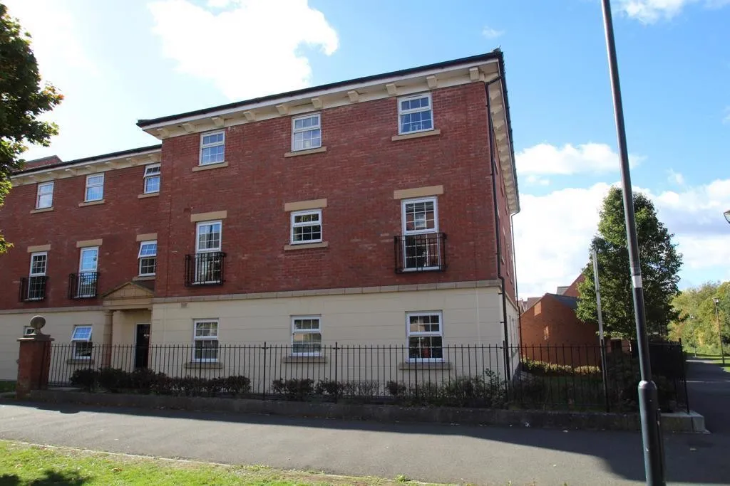 2 bed flat to rent, Eastbury Way, Redhouse