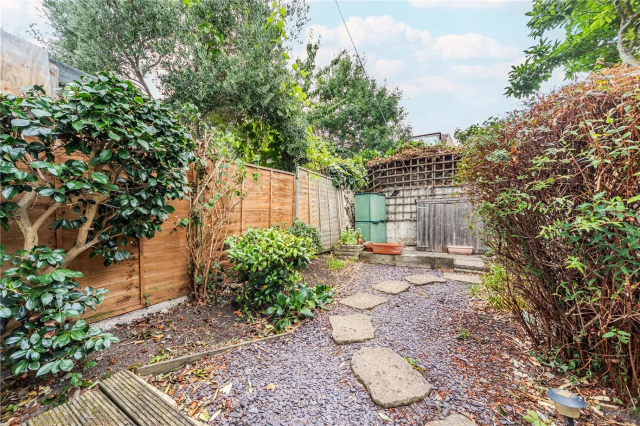 Palace Road, London, N11, photo 15