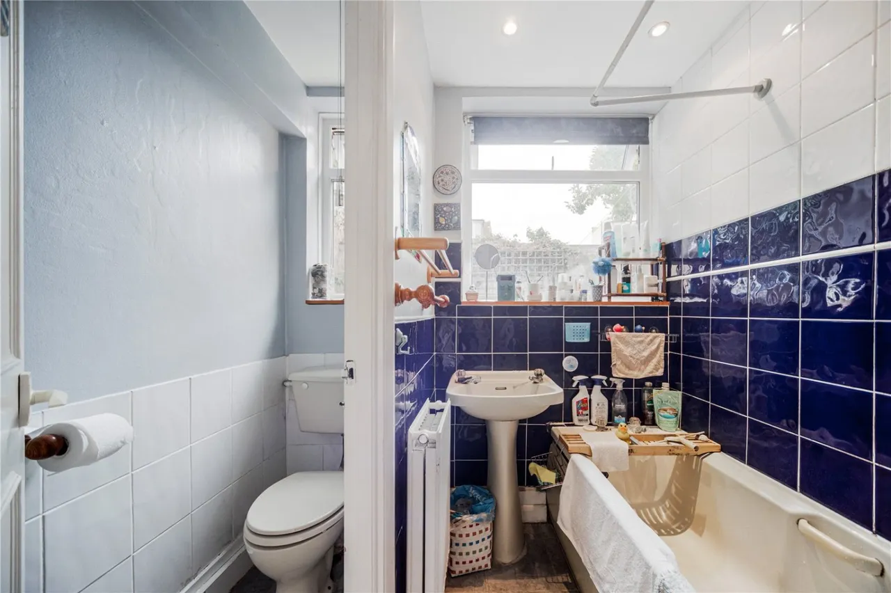 Palace Road, London, N11, photo 8