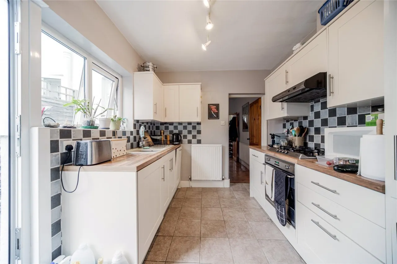 Palace Road, London, N11, photo 7