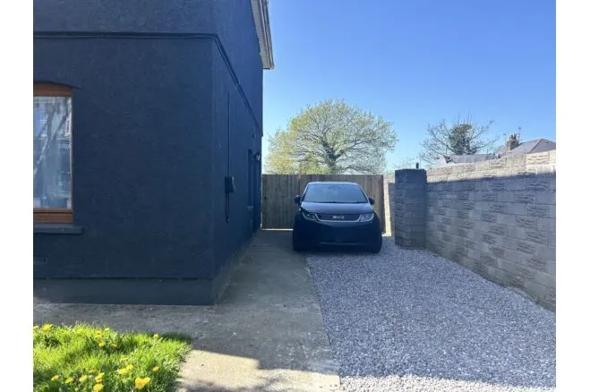 Pyle Road, Bridgend, photo 2