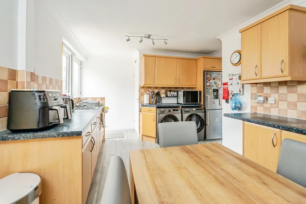 Maplehurst Road, Chichester, PO19, photo 5