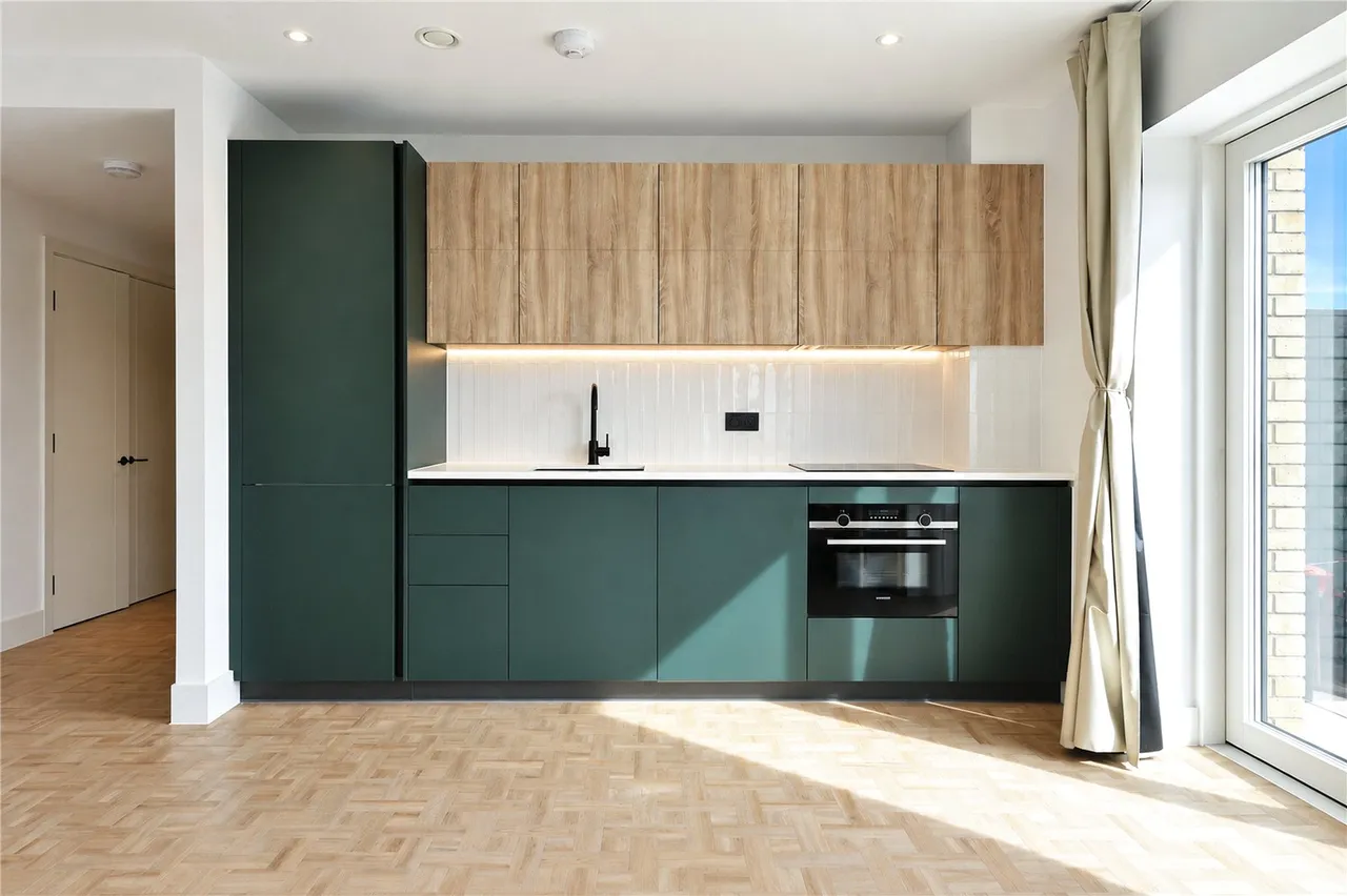 flat for sale, Monarch Square, London, SW11