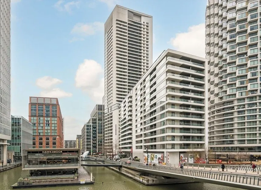 property to rent, Park Drive, Canary Wharf, E14