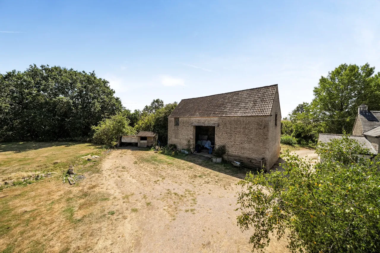 Corston, Malmesbury, SN16, photo 3