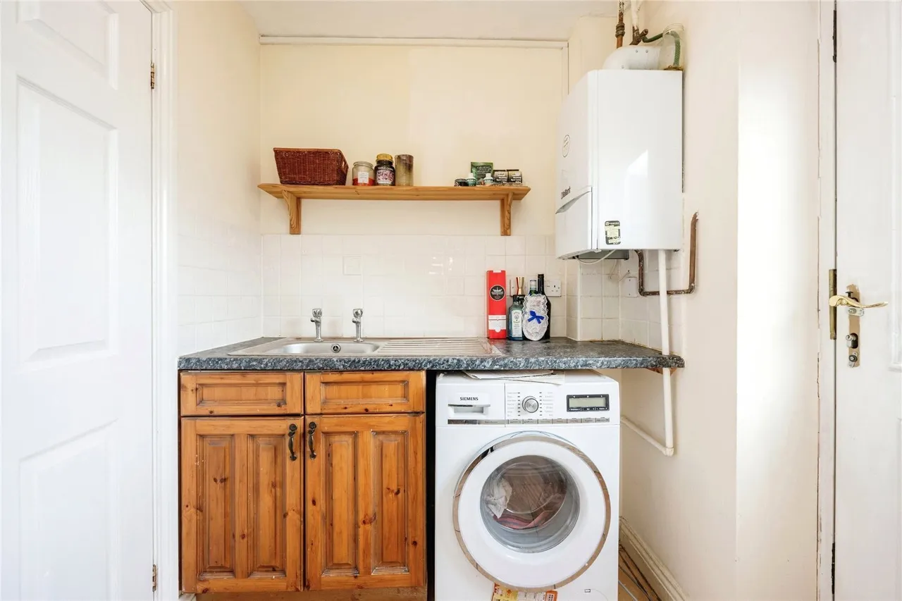 The Glebe, Clapham, Bedford, Bedfordshire, MK41, photo 24