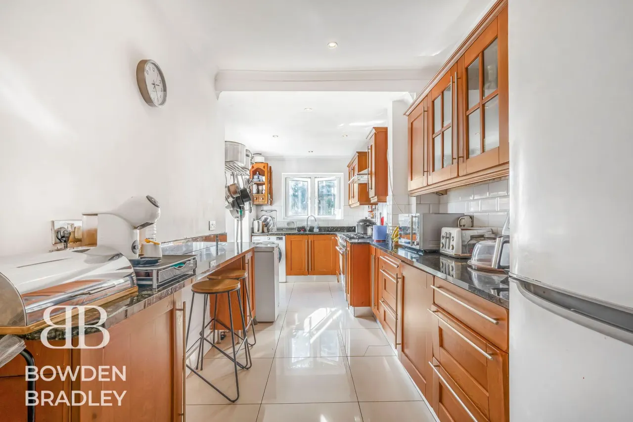 Edith Road, Chadwell Heath, RM6, photo 27