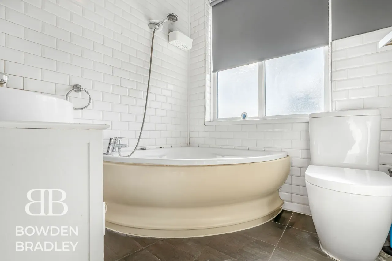 Edith Road, Chadwell Heath, RM6, photo 16