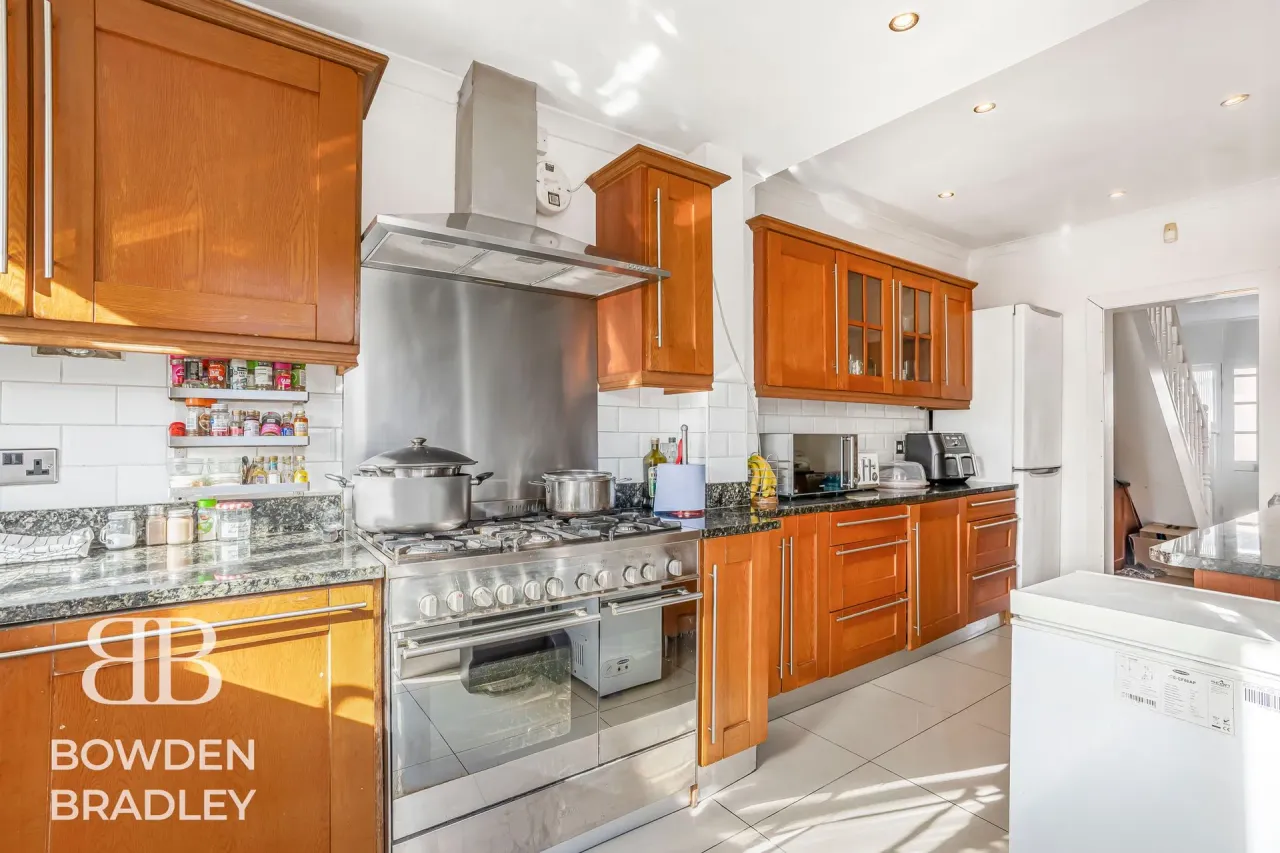 Edith Road, Chadwell Heath, RM6, photo 7