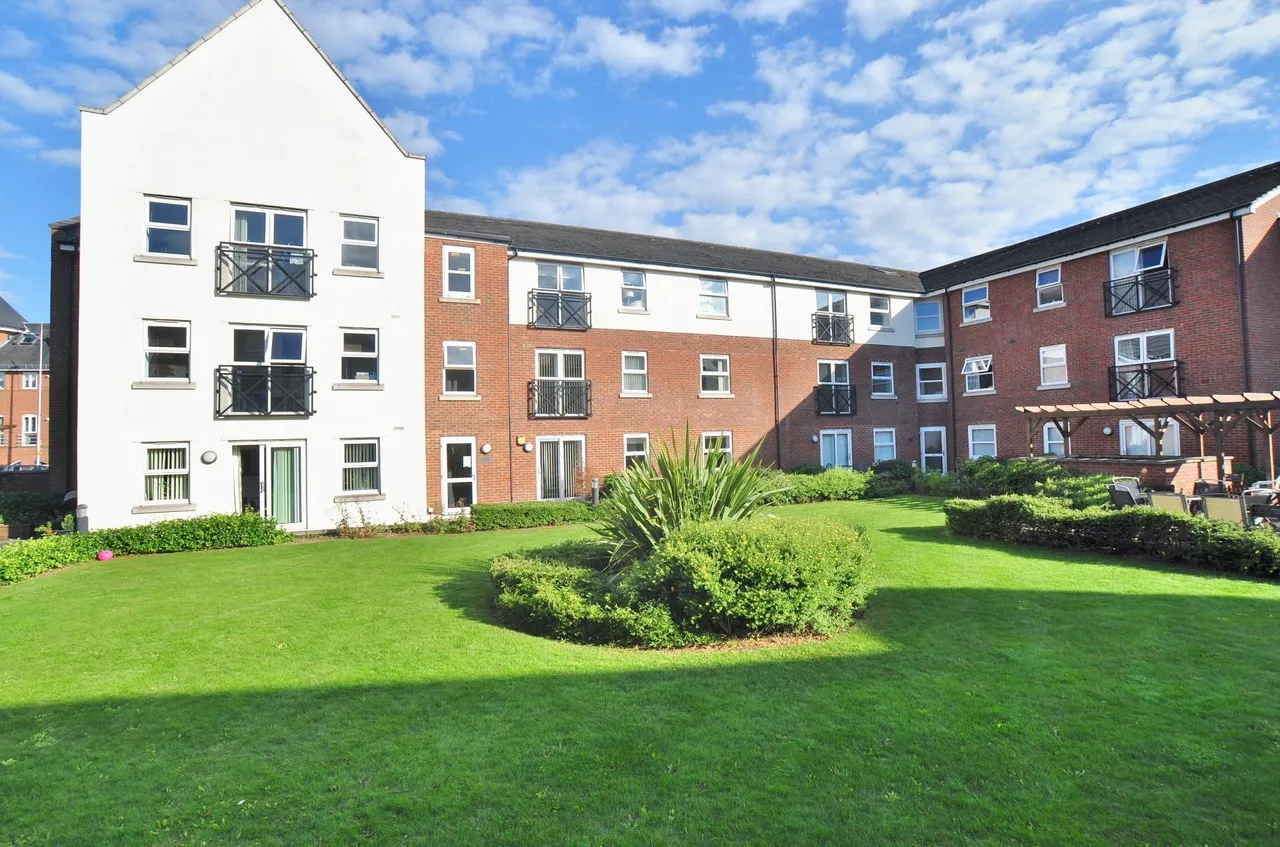 Johnson Place, 65 Walsworth Road, Hitchin, photo 11