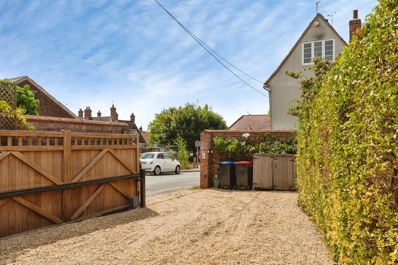 Queen Street, Coggeshall, CO6, photo 3