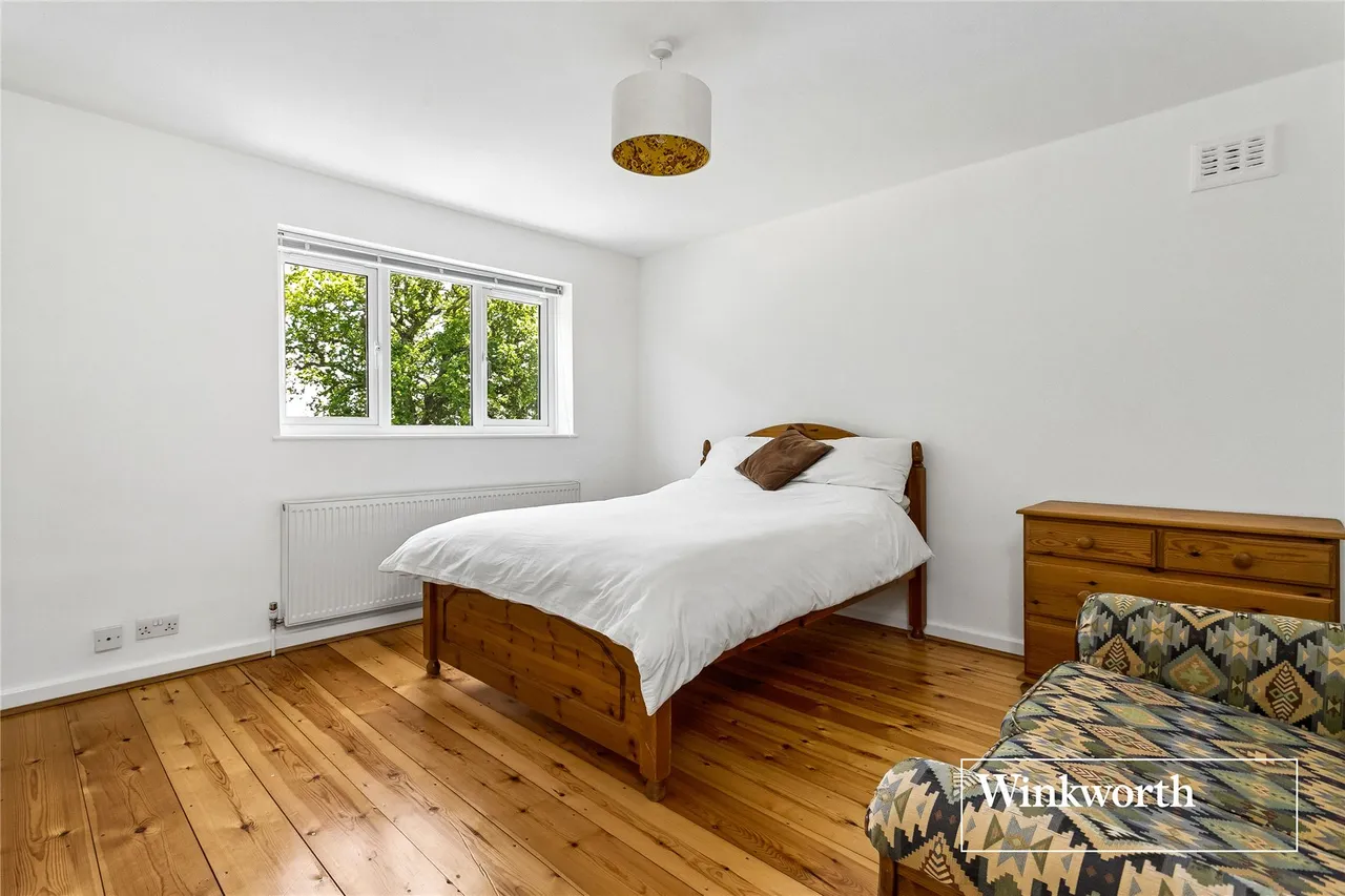 4 bed house for sale — Clifford Road, New Barnet, EN5