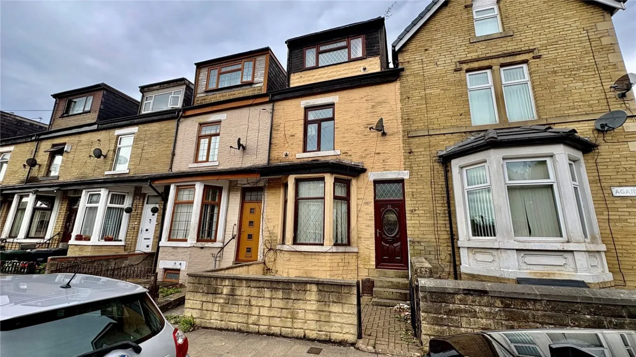 4 bed house for sale, Agar Street, Bradford, BD8